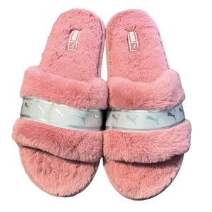 PUMA Mauve Pink Fluff Remix Faux Fur Slide Sandals